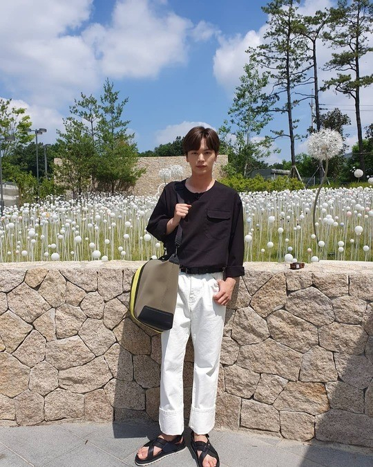 육성재 인스타그램