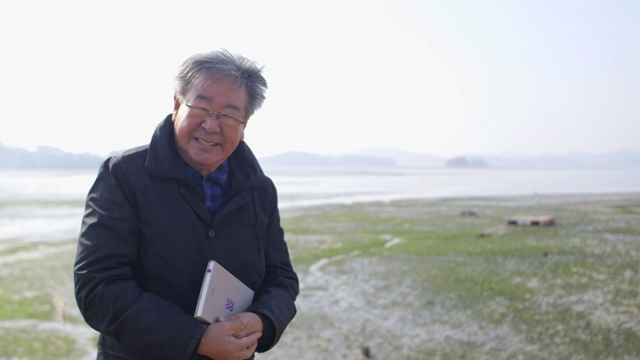 '한국인의 밥상'에 진행자로 출연한 배우 최불암의 모습. KBS 제공