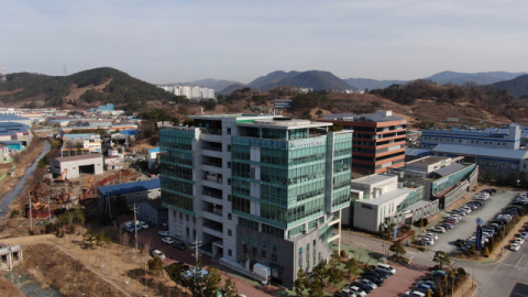 “기계에 AI 두뇌 장착” 김해시, 의생명산업 고도화 시동