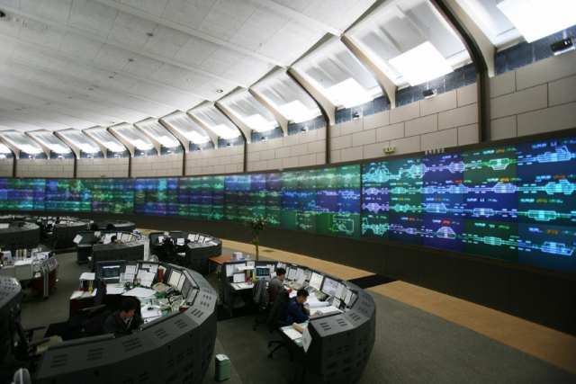 사진은 코레일의 철도교통관제센터 모습. 코레일 제공