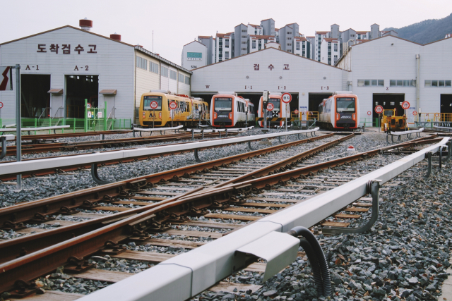 부산김해경전철 삼계동 기지창. 부산김해경전철 제공