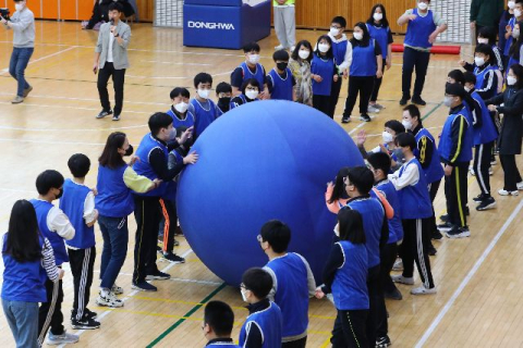 부산 배화학교·은애학교 통학버스 1대씩 추가 배치… ‘특수학생 30분 통학권’ 조성 본격화