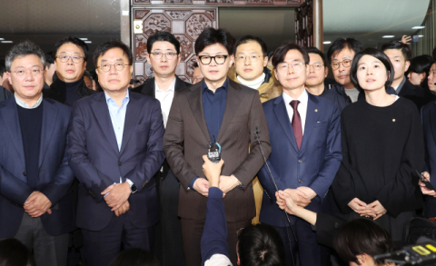 한동훈 “민주당, 계엄 확신 근거 공개하라”…비상계엄 진상 두고 공방 격화