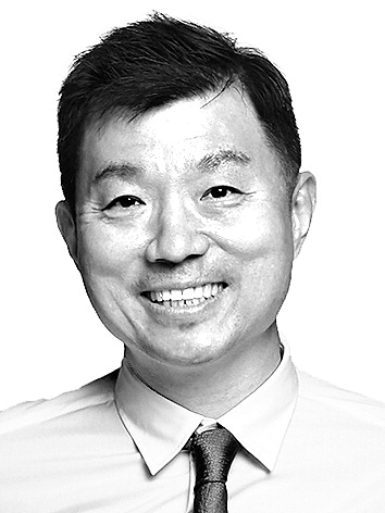 [이병철의 인사이트] ‘노인과 바다’를 만드는 세력들