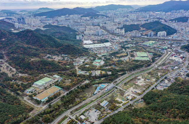 풍산 부산공장과 부산 센텀2지구 조성 예정지 전경. 부산일보DB