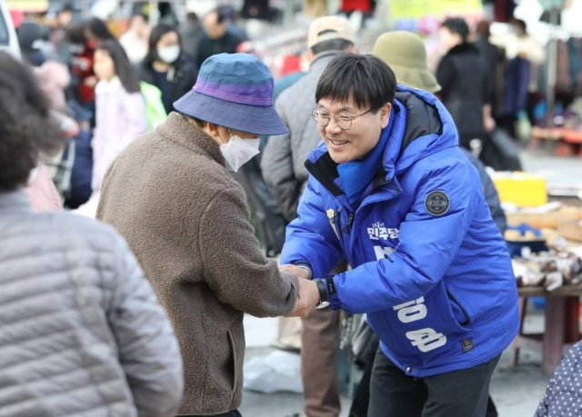 더불어민주당 변광용 후보. 캠프 제공