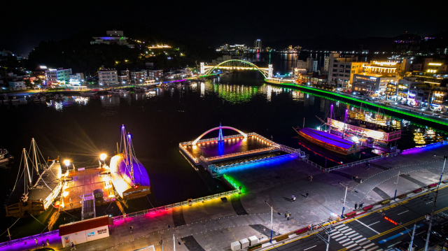 통영시 강구안 문화마당. 부산일보DB