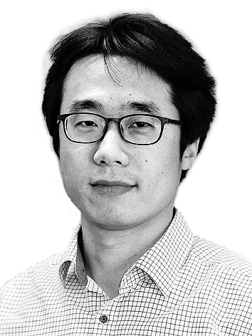 [데스크 칼럼] '탄핵 포비아'가 이끈 역주행의 결말은