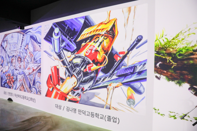지난해 열린 제29회 동서디자인미술실기대회 입상작품 전시 모습. 동서대 제공