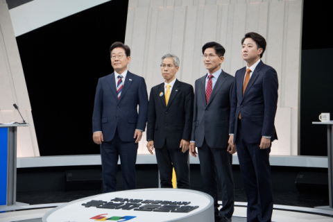 [사설] 네거티브로 점철된 대선 TV토론회 제도 개선 필요하다