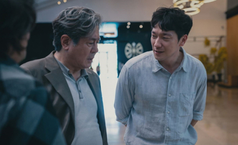 디즈니+ ‘카지노’ TV서 본다