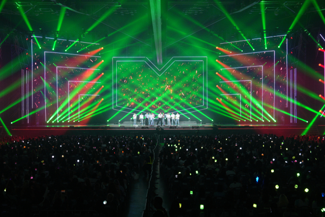 그룹 ‘에이티즈’가 11일 부산 벡스코에서 열린 ‘2025 부산원아시아페스티벌’(BOF)에서 공연하고 있다. 부산관광공사 제공.