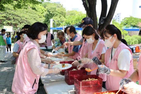 [포토뉴스] 부산테크노파크, 급식 봉사