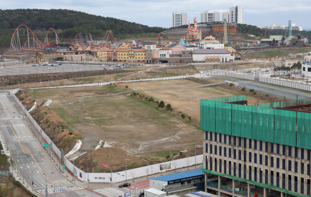 부산 기장군 오시리아 관광단지 내 문화예술타운 ‘쇼플렉스’ 부지 전경. 부산일보DB