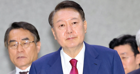 윤 전 대통령 재수감 기로… 특검 수사 18일 만에 영장