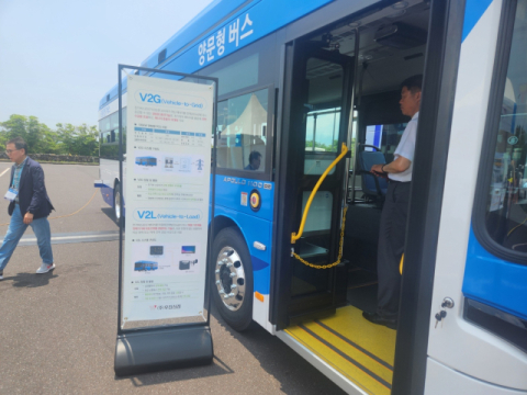우진산전, 국제e-모빌리티엑스포서 전기버스 등 전시