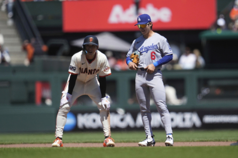 이정후 MLB 전반기 2루타로 마감