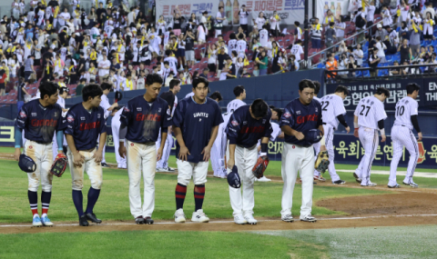 롯데, '6-0' 리드 잡고도 '6-6' 천신만고 끝에 무승부…10연패 탈출 실패