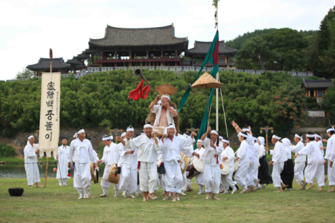 국가무형유산 밀양백중놀이 ‘백중마을 축제’로 변신
