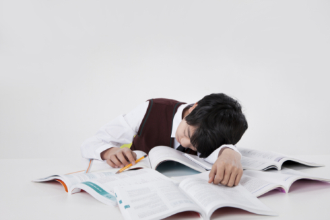 잠 잘 자야 한다는 강박 되레 수면 장애 부를 수도