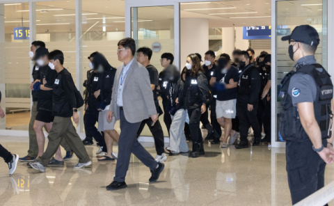 여야 ‘캄보디아 송환’ 공방…“범죄자 송환 쇼” vs “정쟁 말아야” (종합)