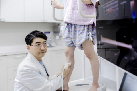 [닥터큐 전문의를 만나다] 하지정맥류 재발 땐 ‘초음파 유도하 혈관경화요법’ 효과