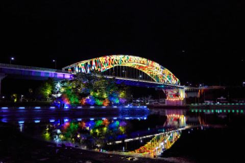 한국의 피카소 전혁림 ‘풍어제’ 품은 통영대교 새 단장 이벤트