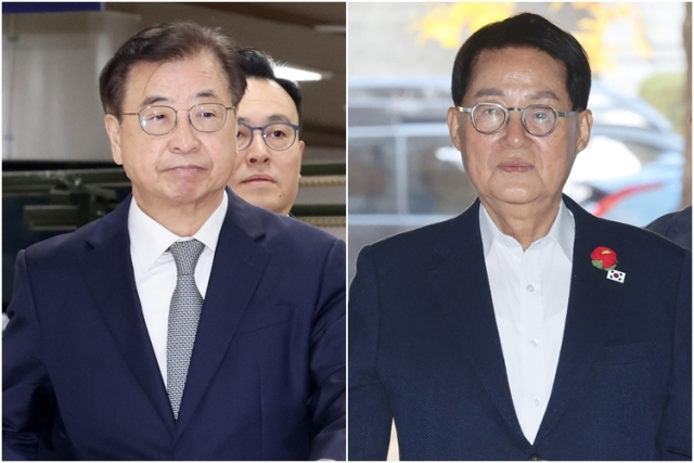 서훈 전 청와대 국가안보실장(왼쪽)과 박지원 전 국가정보원장(현 더불어민주당 국회의원). 연합뉴스