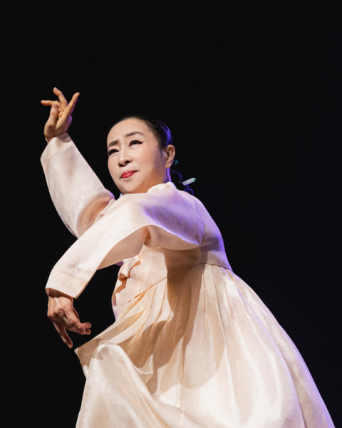 자유로운 즉흥성 강조되는 산조춤의 진수를 만난다