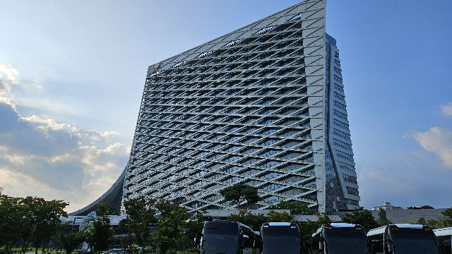 경남진주혁신도시에 있는 한국토지주택공사(LH) 전경. 지난 2015년 5월 본사 이전 후 10년 차를 맞았다. 부산일보DB