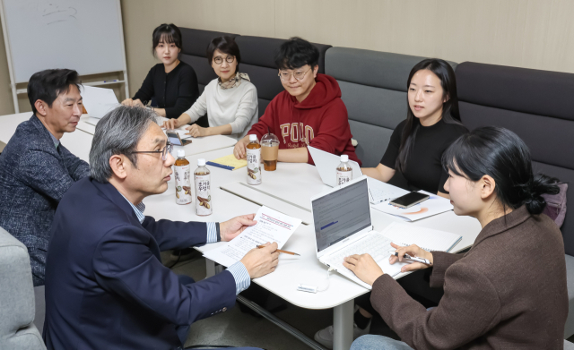 지난 13일 부산 동구 부산일보사에서 원격근무 활성화를 통한 지역인재 유출방지 간담회가 열렸다. 김종진 기자 kjj1761@