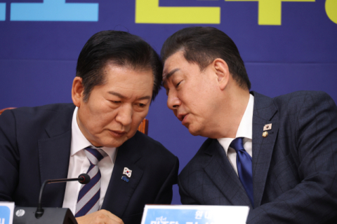 정청래 “대통령 순방외교 빛바래선 안돼”…내란전담재판부 일단 속도조절