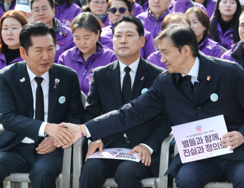 장동혁 “대장동 토론하자”…조국 “전대 끝난 뒤 잡자”