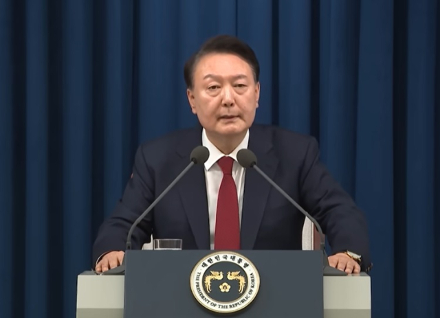 2024년 12월 4일 당시 윤석열 대통령이 용산 대통령실에서 비상계엄 선포 해제를 발표하는 모습. 연합뉴스