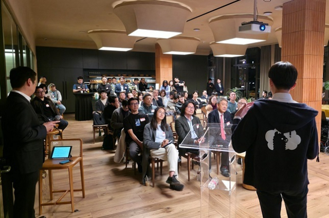 ‘K-스타트업 실전 피칭·멘토링’ 행사에서 기업설명회를 진행 중인 한 스타트업 대표. 창업진흥원 제공