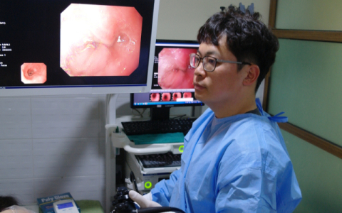 노년층, 가을·겨울철 '폐렴구균 백신 접종' 챙겨야 [닥터큐 전문의를 만나다]