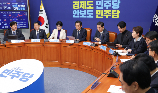 더불어민주당 정청래 대표가 지난 24일 서울 여의도 국회에서 열린 최고위원회의에서 발언하고 있다. 연합뉴스