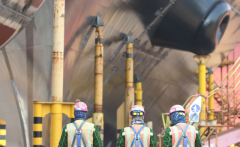 “외노자 줄여달라” 조선업 도시마다 '이유있는 아우성'