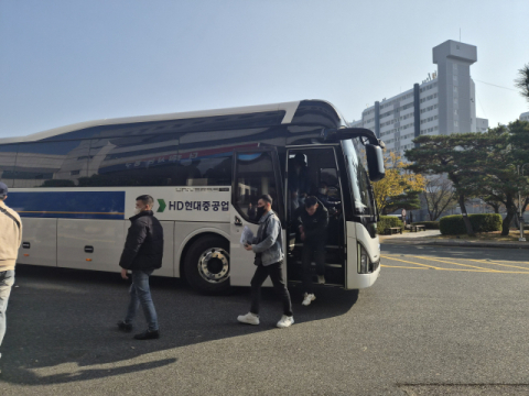 ‘울산형 광역비자’ 외국인 49명 첫 입국