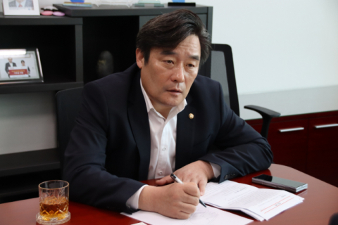 정동만 “16개 구군 물러설 수 없는 격전지…절박한 마음으로 뛸 것”