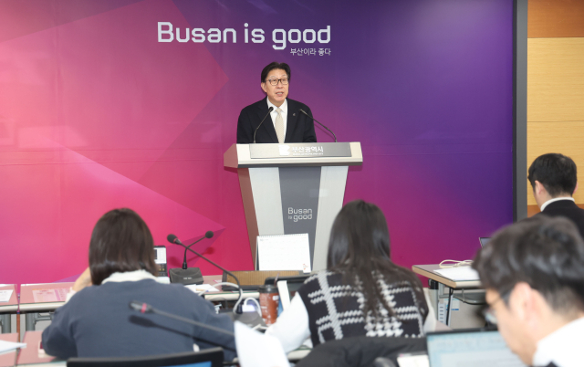 박형준 부산시장이 지난 3일 부산시청 브리핑룸에서 2026년도 국비 확보 관련 기자회견을 하고 있다. 이재찬 기자 chan@