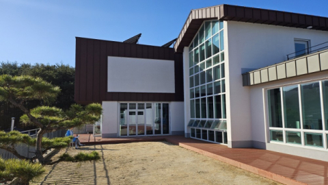 거창에 ‘대표 현대 시인’ 신달자 문학관 문 열었다