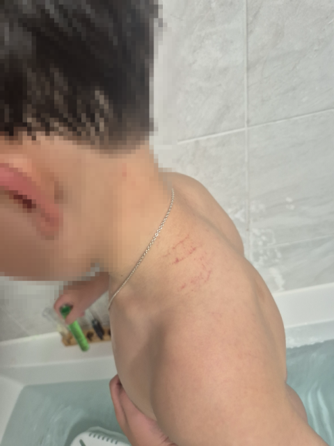 [영상] ‘아이 원통에 넣고 흔들’ 아동학대 혐의받는 부산 유치원 당시 CCTV 확인