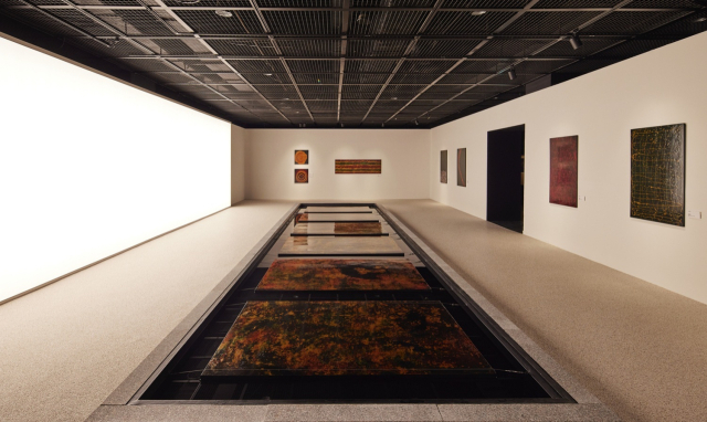 성파, 물속의 달 가변설치, 2020. 경남도립미술관 제공