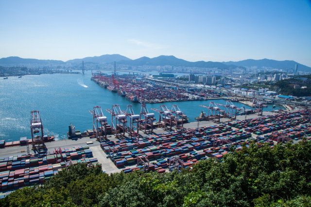 9일 해양수산부 부산청사 입주가 본격 시작되면서 부산 시민사회와 해양수산업계에서 환영 목소리가 잇따르고 있다. 부산항 북항 신선대감만터미널(BPT) 전경. BPT 제공