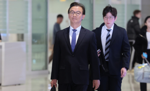 시장 선거 코앞인데… 대안 못 찾는 부산 민주당, 전재수 카드 드나 [부산 지방선거 격랑]