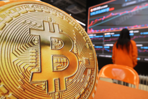 비트코인 9만 달러선 붕괴 위험자산 회피 심리 확산