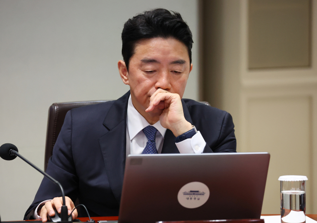 강훈식 대통령비서실장이 9일 서울 용산 대통령실에서 열린 국무회의에 참석해 있다. 연합뉴스