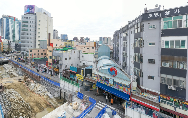 정부의 ‘2025년 상권 활성화 사업’에 선정된 동구 초량이음 자율상권과 남구 유엔남구대학로 자율상권이 난항을 겪고 있다. 사진은 초량이음 자율상권 일대 모습. 김종진 기자 kjj1761@