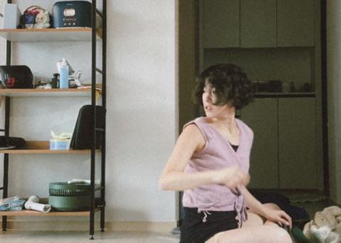 할머니의 뜨개질이 잊힌 돌봄 감각을 회복할 수 있을까